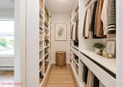 Mudroom Photo of 3363 Sefton Street, Port Coquitlam, BC