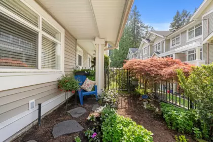 Family Room Photo of 24 2925 King George Boulevard, Surrey, BC