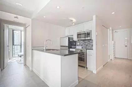 Kitchen Island Photo of 2509 1331 W Georgia Street, Vancouver, BC