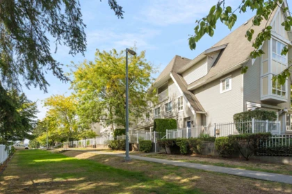 Neighborhood Park Photo Near 54 6577 Southoaks Crescent, Burnaby, BC