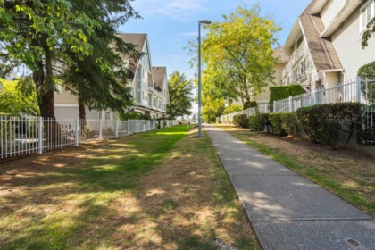 Street View Photo of 54 6577 Southoaks Crescent, Burnaby, BC