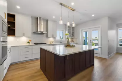 Kitchen Photo of 6048 Arlington Drive, Chilliwack, BC