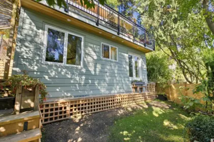 Garden / Landscaping Photo of 2787 Panorama Drive, North Vancouver, BC