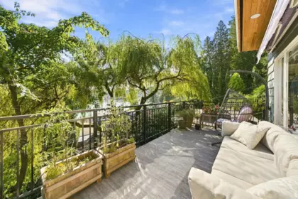 Kitchen Photo of 2787 Panorama Drive, North Vancouver, BC