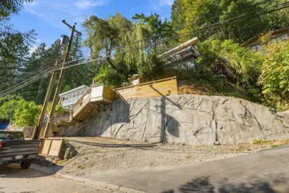 Swimming Pool Photo of 2787 Panorama Drive, North Vancouver, BC