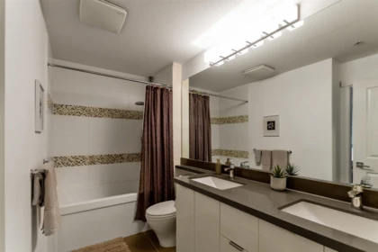Guest Bathroom Photo of 132 15168 33 Avenue, Surrey, BC