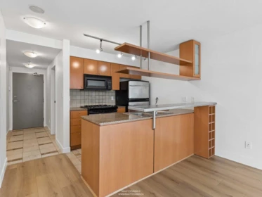 2208 1495 Richards Street, Vancouver, BC, Vancouver — Apartment/Condo for sale