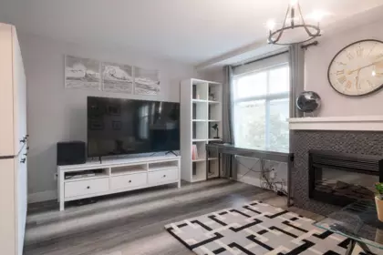 Family Room Photo of 61 15833 26 Avenue, Surrey, BC