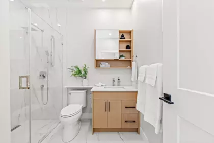 Mudroom Photo of 2 8578 Cartier Street, Vancouver, BC