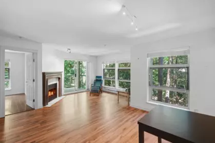 409A 301 Maude Road, Port Moody, BC, Port moody — Apartment/Condo for sale