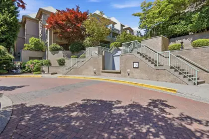 409A 301 Maude Road, Port Moody, BC, Port moody — Apartment/Condo for sale