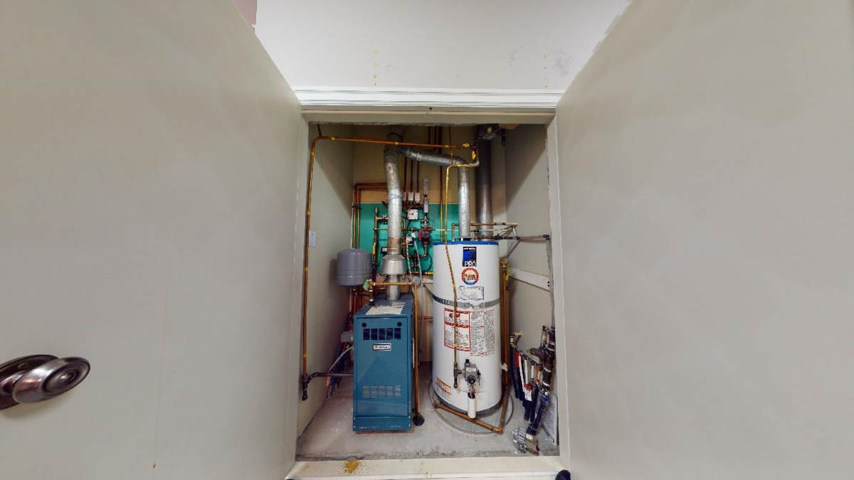 Hot Tub / Spa Photo of 3351 Point Avenue, Richmond, BC