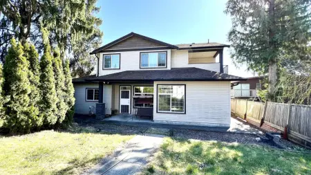 587 Foster Avenue, Coquitlam, BC, Coquitlam — Half Duplex for sale