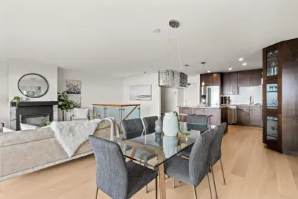 22 2231 Folkestone Way, West Vancouver, BC, West vancouver — Apartment/Condo for sale