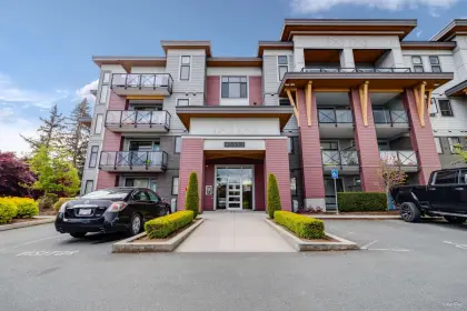 301 45513 Market Way, Chilliwack, BC, Chilliwack — Apartment/Condo for sale