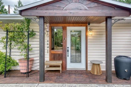 6055 Dubois Road, Madeira Park, BC, Madeira park — Single Family Residence for sale