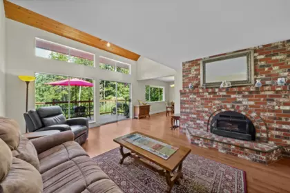 26493 Cunningham Avenue, Maple Ridge, BC, Maple ridge — Single Family Residence for sale