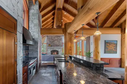 3827 Sunridge Drive, Whistler, BC, Whistler — Single Family Residence for sale