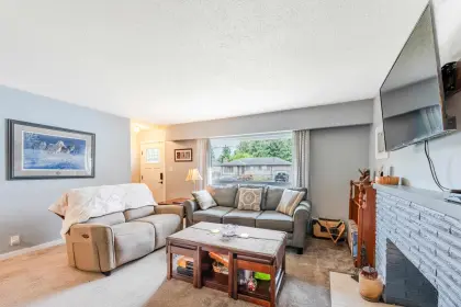21537 Stonehouse Avenue, Maple Ridge, BC, Maple ridge — Single Family Residence for sale