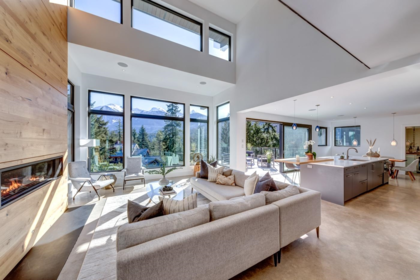 9316 Autumn Place, Whistler, BC, Whistler — Single Family Residence for sale