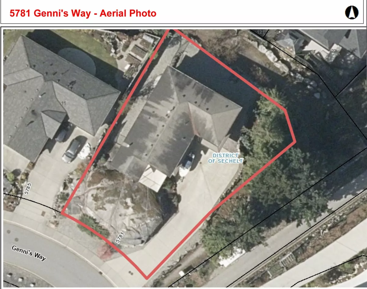 Garden / Landscaping Photo of 5781 Genni's Way, Sechelt, BC