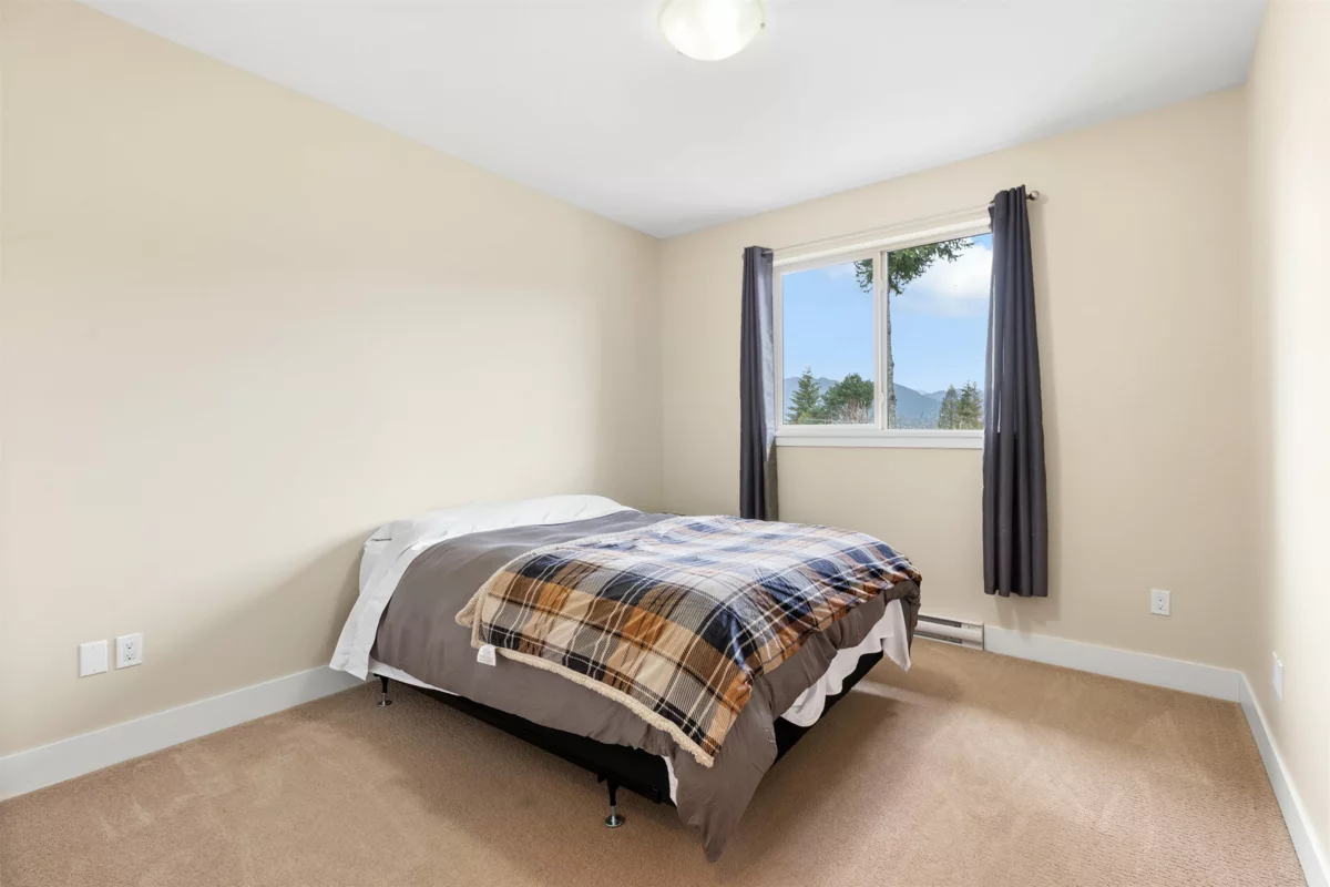 Office / Den Photo of 5781 Genni's Way, Sechelt, BC