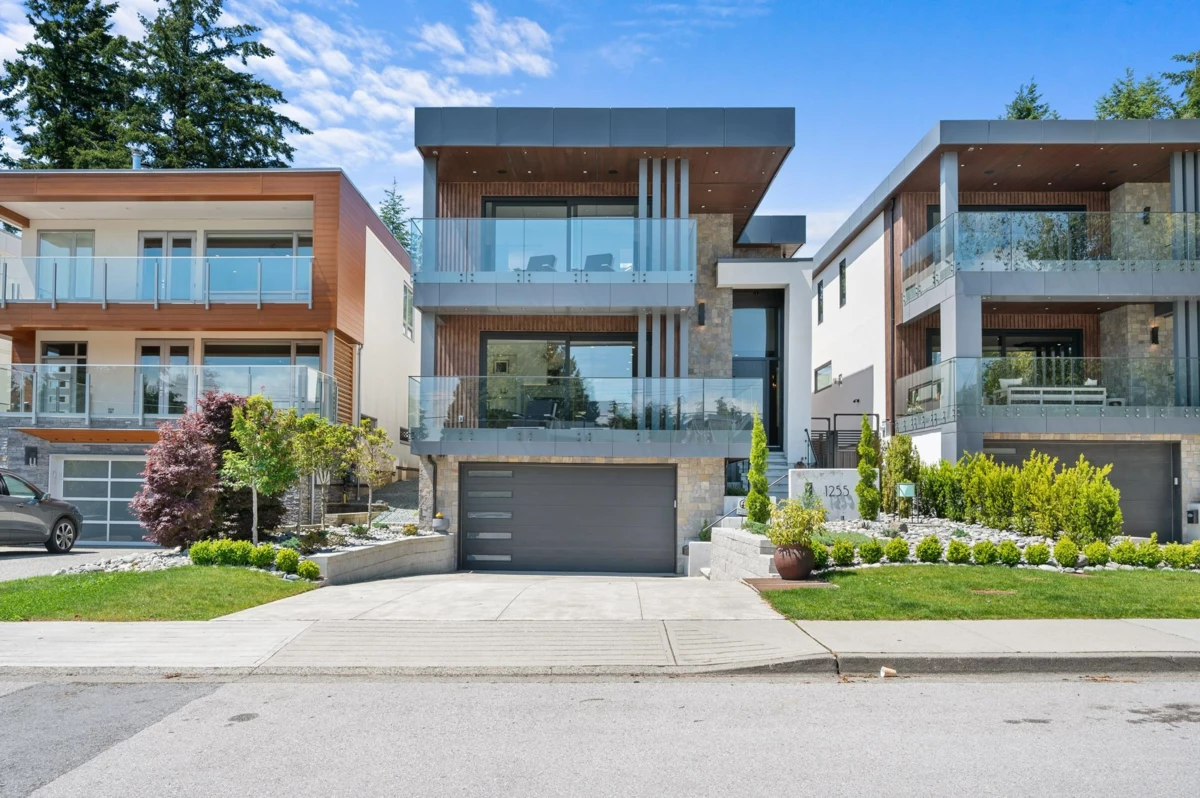 Exterior Front Photo of 1255 Kent Street, White Rock, BC