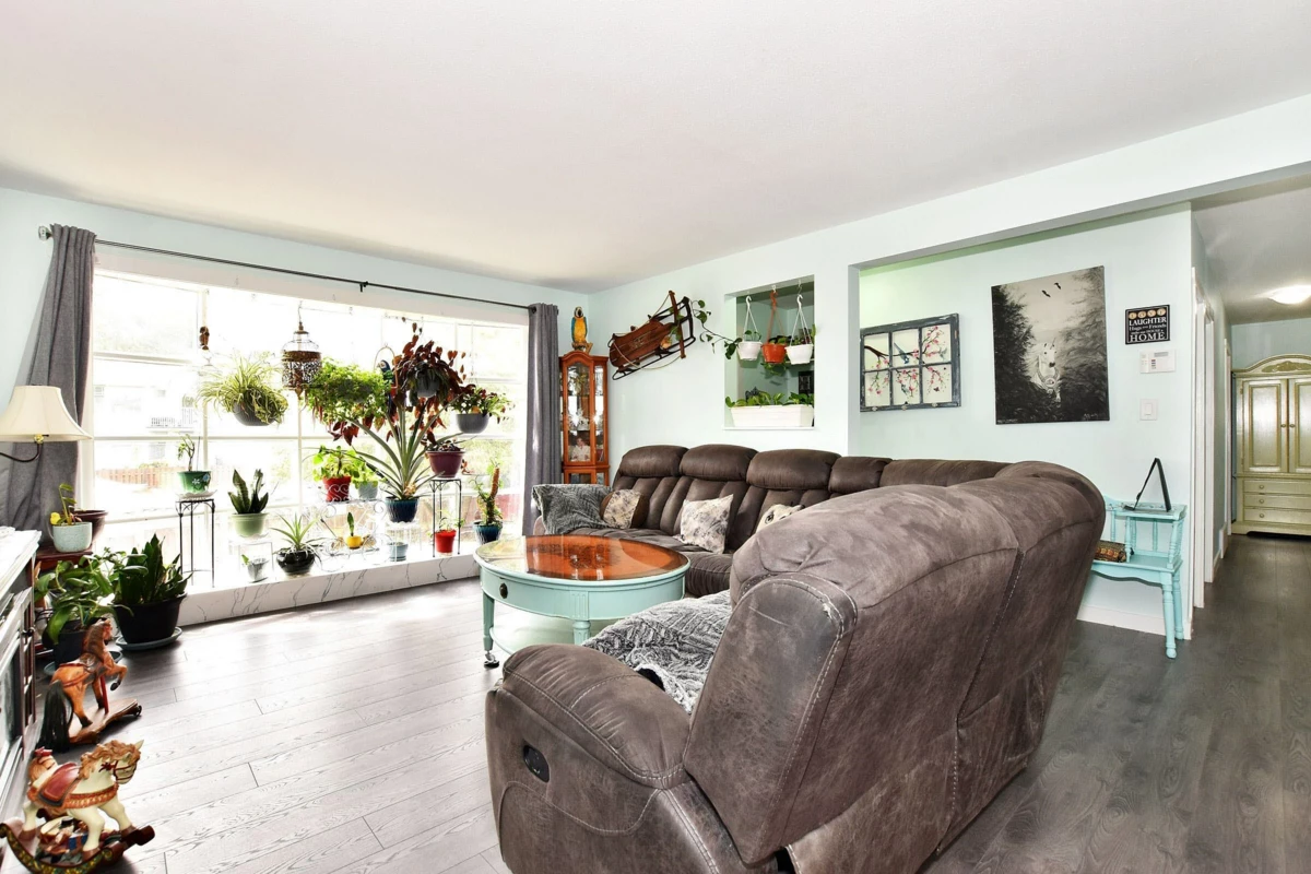 Dining Area Photo of 7822 Cedar Street, Mission, BC