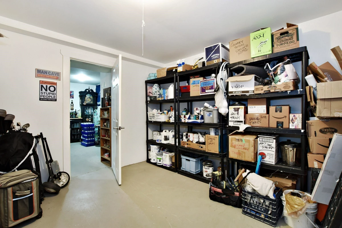 Hallway Photo of 7822 Cedar Street, Mission, BC