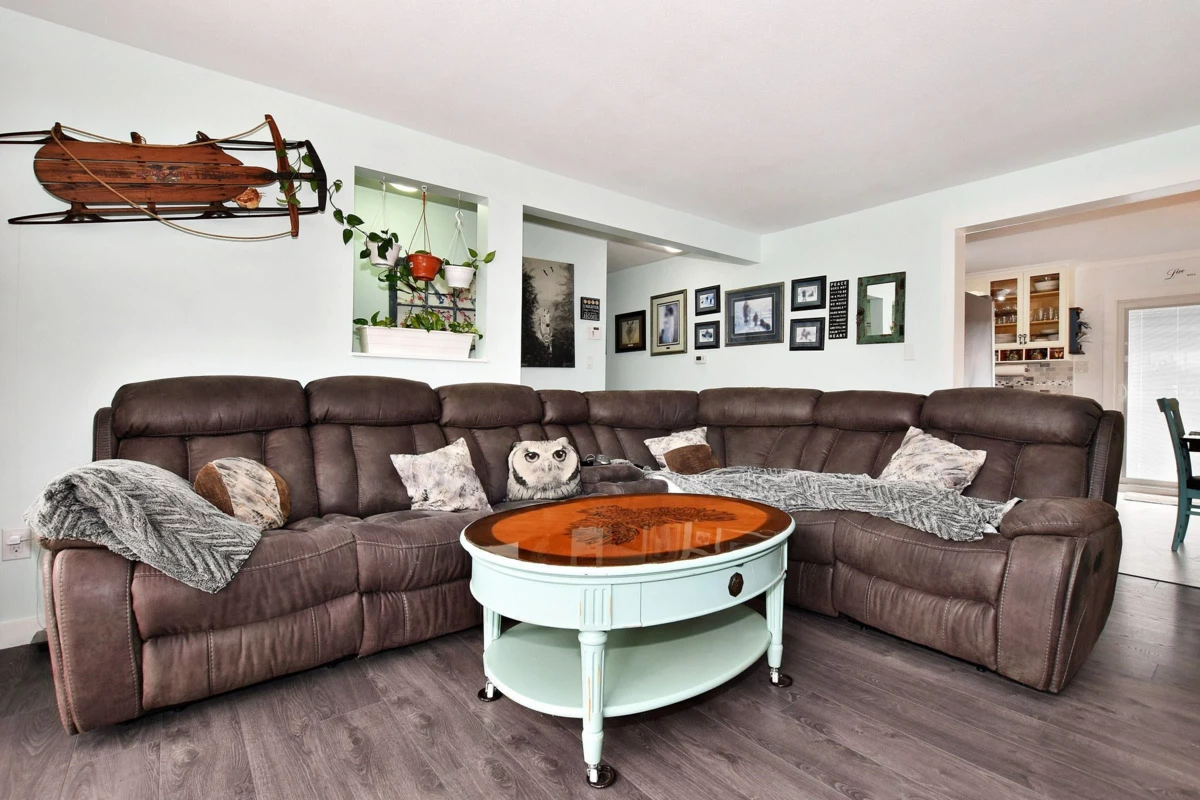 Kitchen Photo of 7822 Cedar Street, Mission, BC