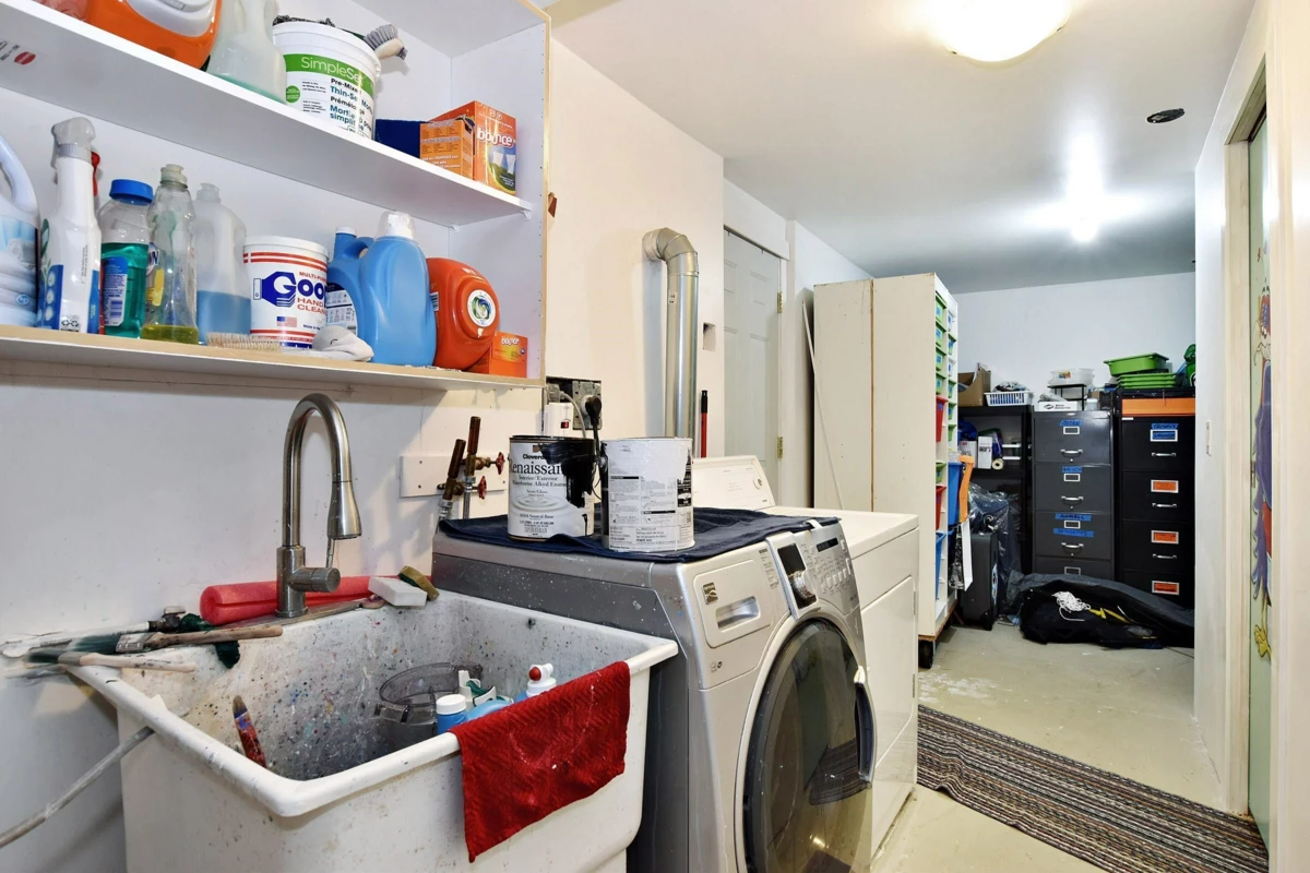 Staircase Photo of 7822 Cedar Street, Mission, BC