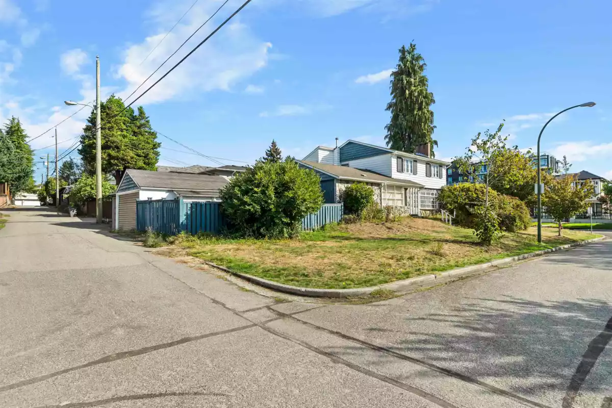 Dining Area Photo of 609 W 52nd Avenue, Vancouver, BC