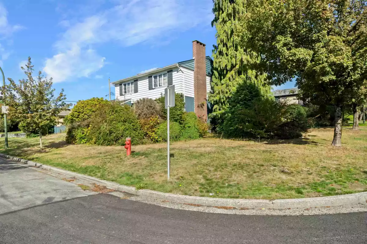Kitchen Photo of 609 W 52nd Avenue, Vancouver, BC