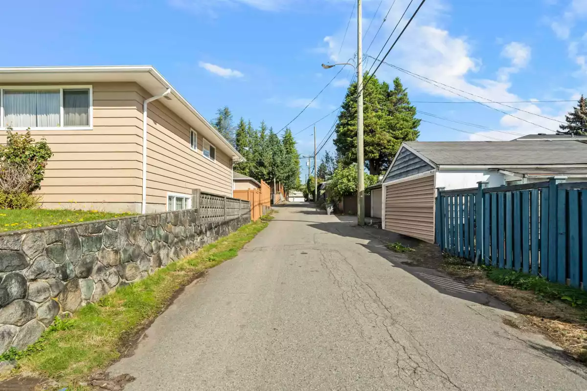 Primary Bathroom Photo of 609 W 52nd Avenue, Vancouver, BC