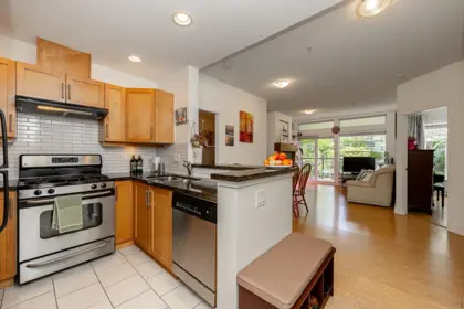 210 6328 Larkin Drive, Vancouver, BC, Vancouver — Apartment/Condo for sale