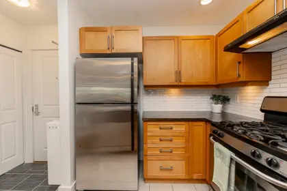 210 6328 Larkin Drive, Vancouver, BC, Vancouver — Apartment/Condo for sale