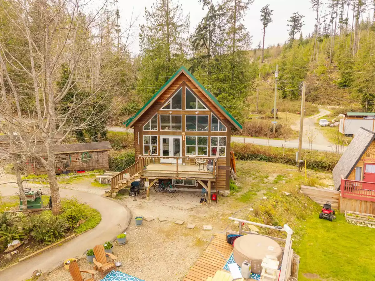 Powder Room Photo of 10052 Malaspina Road, No City Value, BC