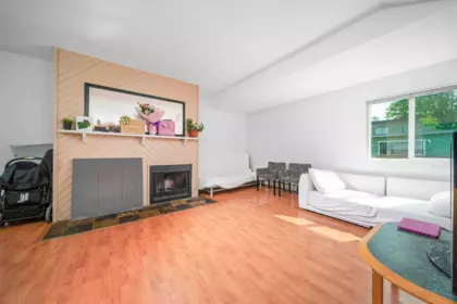 5146 Hastings Street, Burnaby, BC, Burnaby — Apartment/Condo for sale
