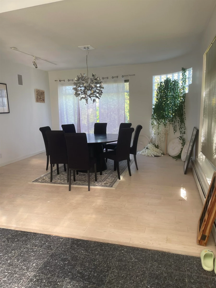 Family Room Photo of 757 W 52nd Avenue, Vancouver, BC