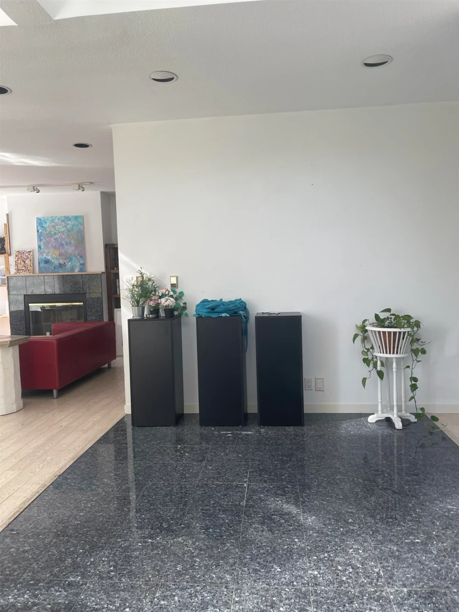 Living Room Photo of 757 W 52nd Avenue, Vancouver, BC