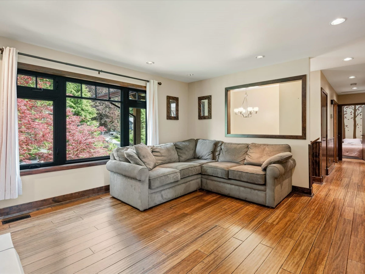 Dining Area Photo of 40629 Perth Drive, Squamish, BC