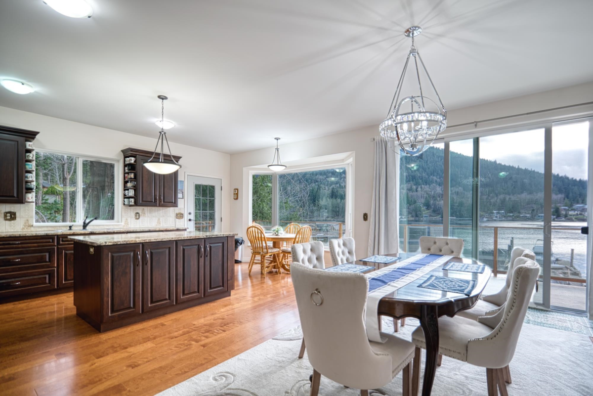 Living Room Photo of 5338 Daniel Road, Garden Bay, BC