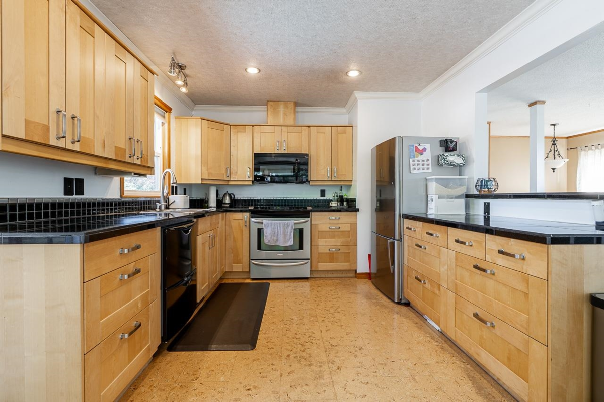 Family Room Photo of 2226 Martens Street, Abbotsford, BC