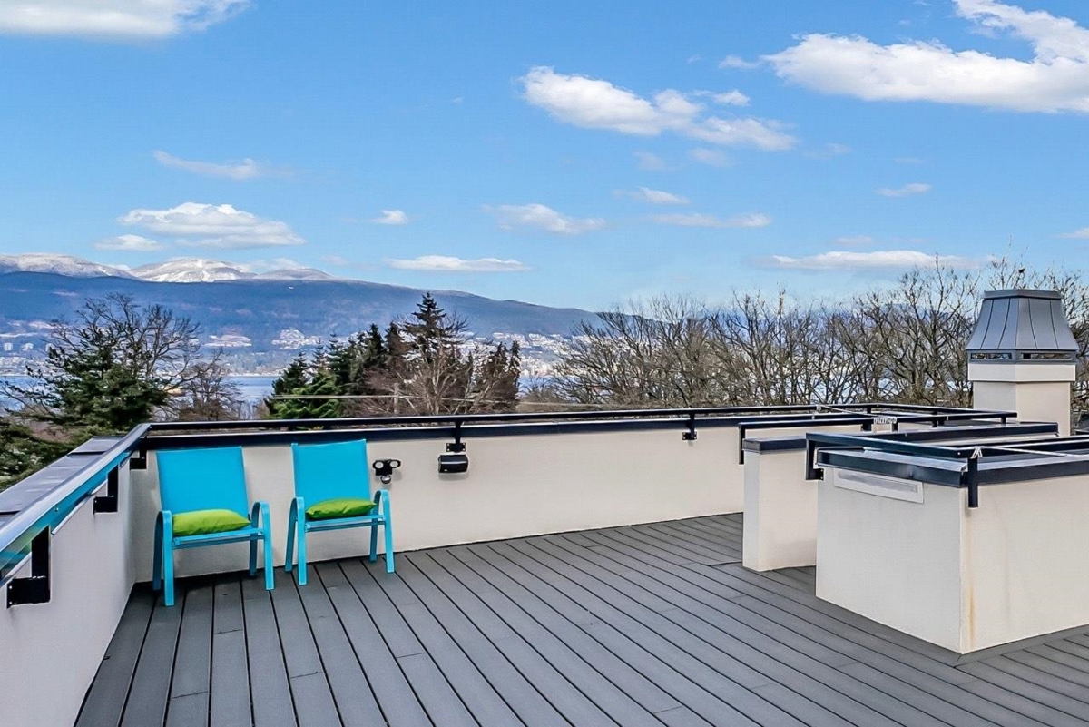 Living Room Photo of 4112 W 11th Avenue, Vancouver, BC