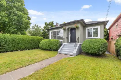 3206 W 7th Avenue, Vancouver, BC, Vancouver — Single Family Residence for sale