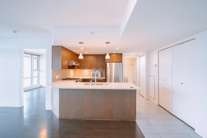 1210 6888 Cooney Road, Richmond, BC, Richmond — Apartment/Condo for sale