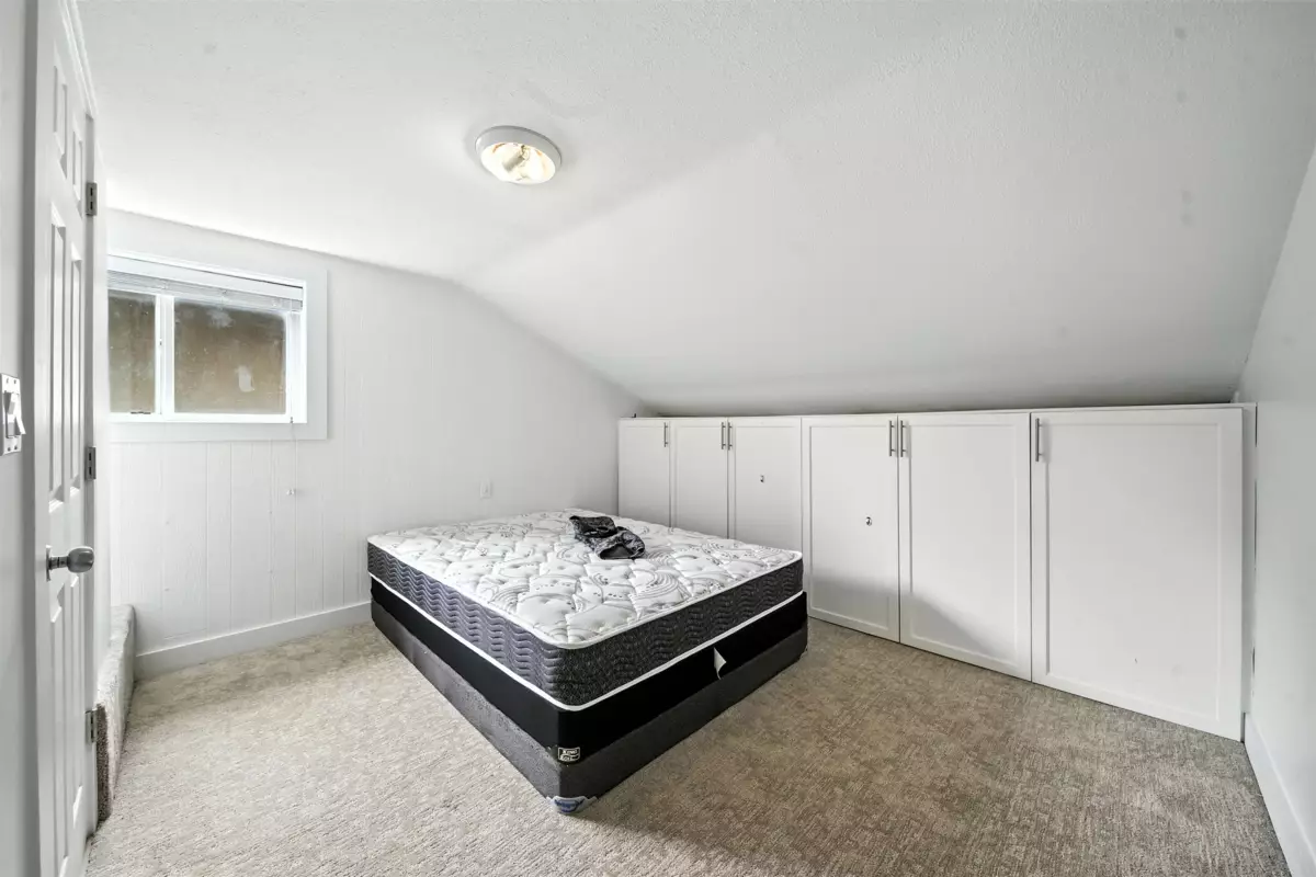 Primary Bedroom Photo of 14032 Grosvenor Road, Surrey, BC