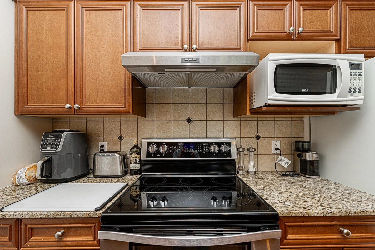 Dining Area Photo of 305 9270 Edward Street, Chilliwack, BC