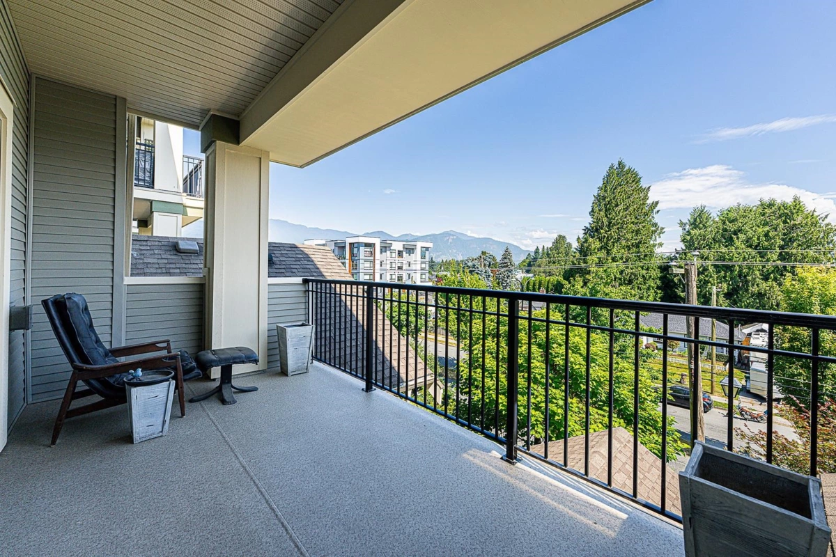 Guest Bathroom Photo of 305 9270 Edward Street, Chilliwack, BC