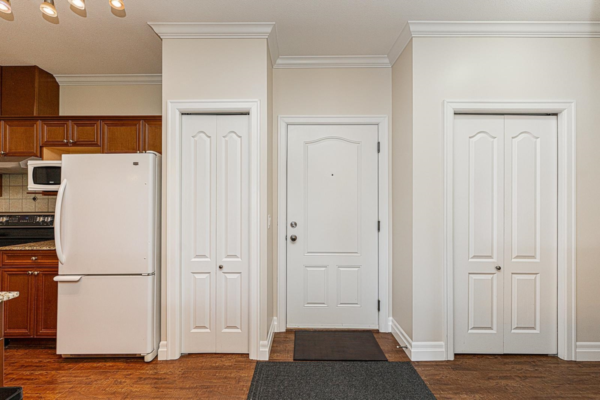 Living Room Photo of 305 9270 Edward Street, Chilliwack, BC